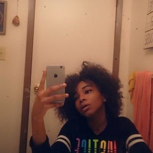 Meet your Posher, Harmony